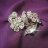 Broche met diamant